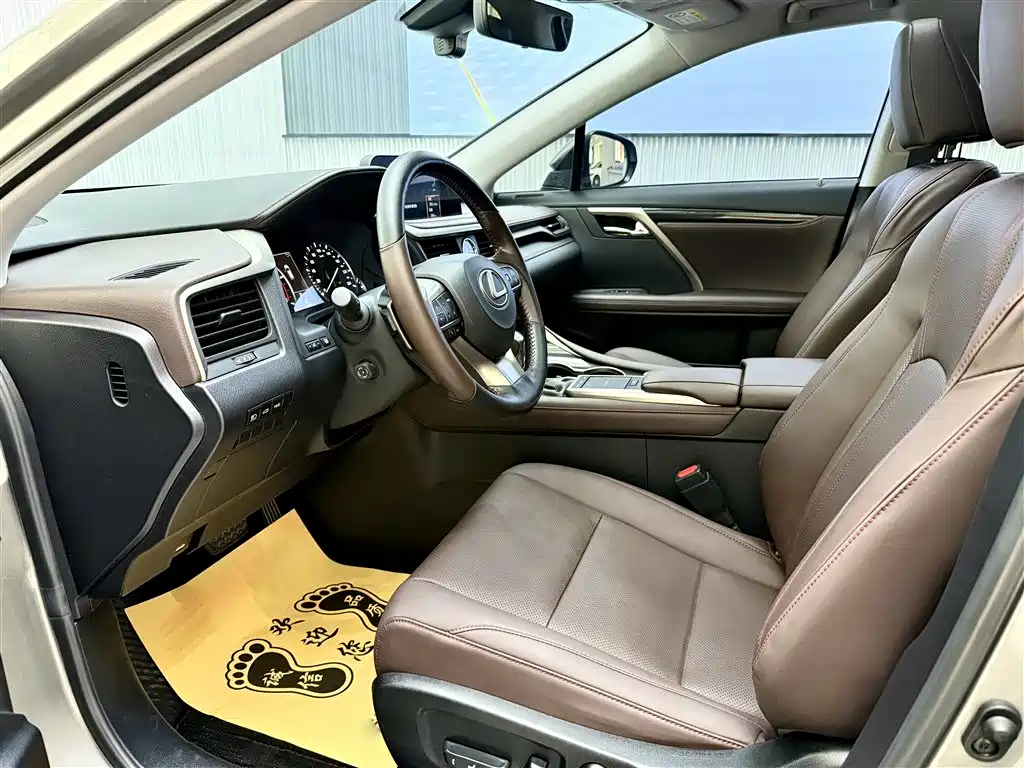 Lexus RX Facelift 300 2 WD Comfort