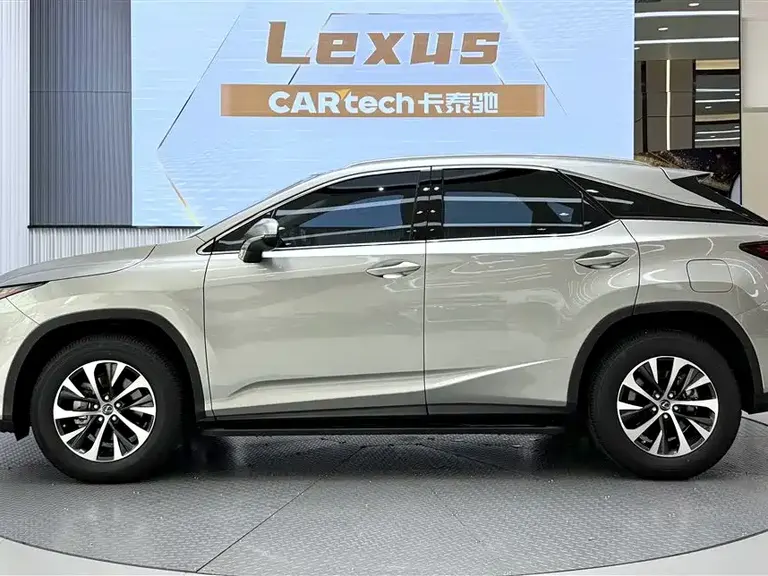 Lexus RX Facelift 300 2 WD Comfort