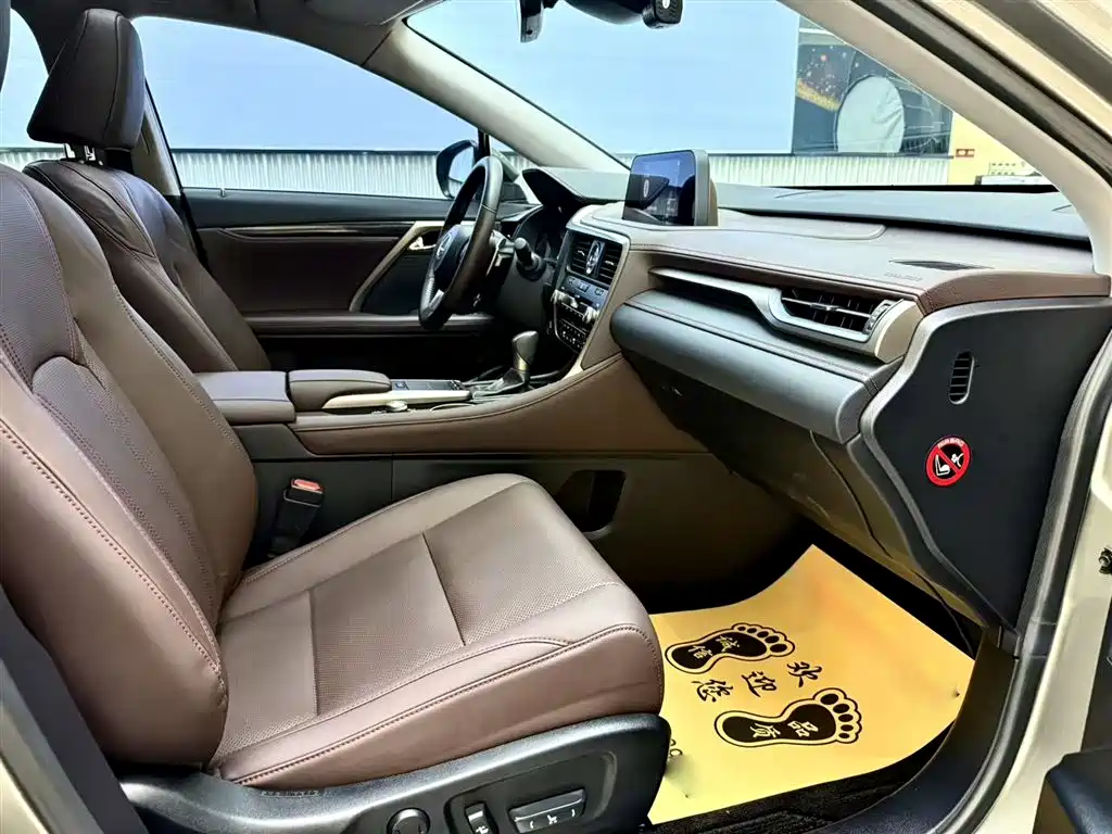 Lexus RX Facelift 300 2 WD Comfort