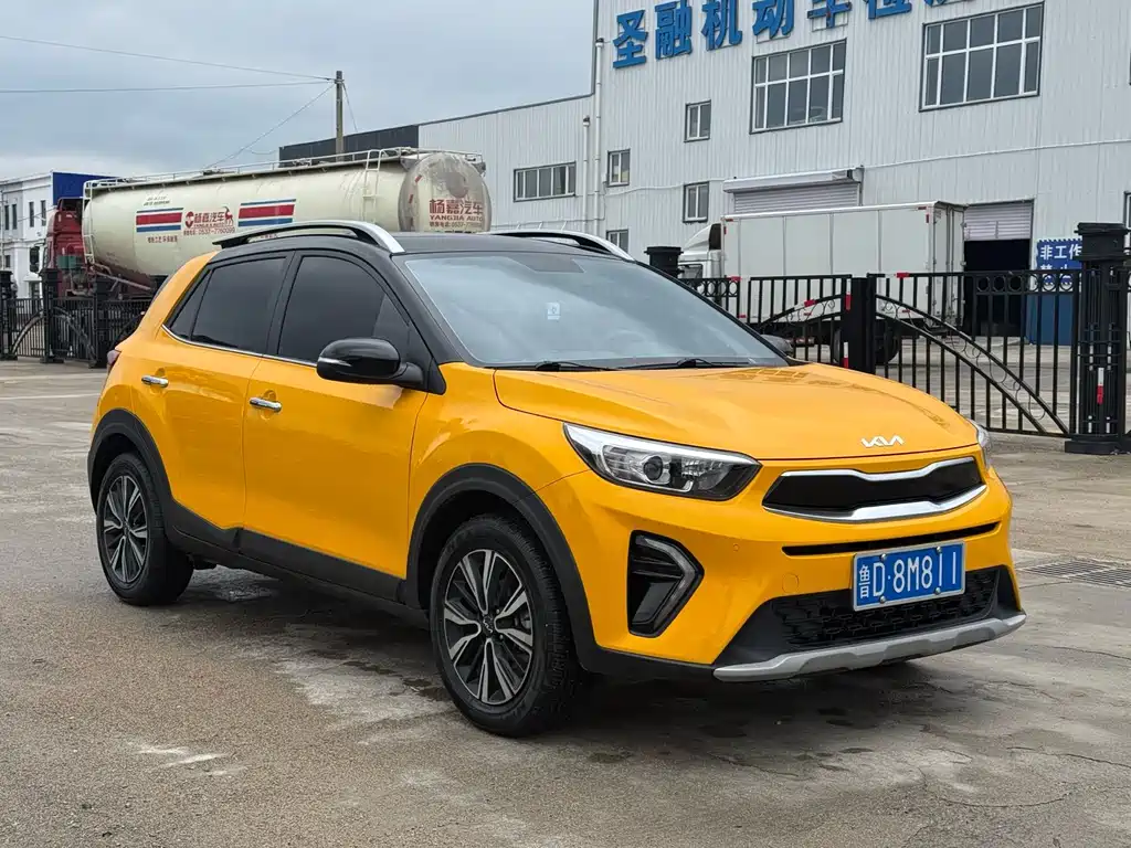 Stonic 1.4 L CVT Sunroof