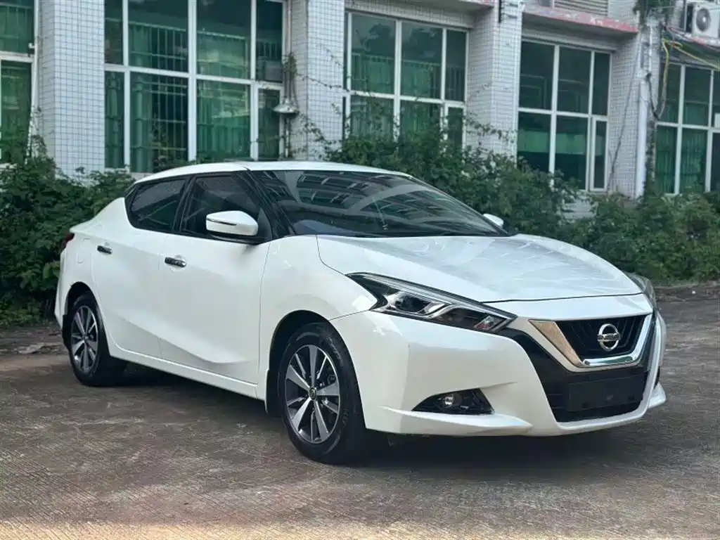 Lannia 1.6 L CVT Cool