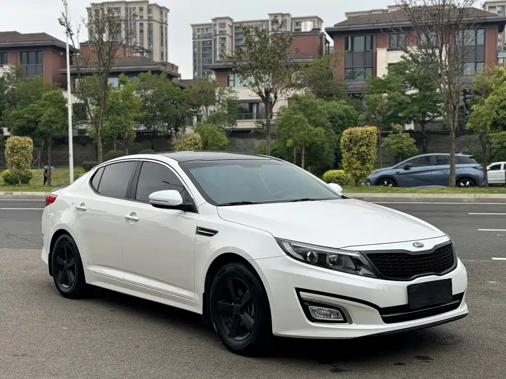 Kia K5 2.0 L Auto GL