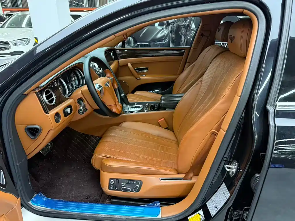 Flying Spur 4.0 T V8 Distinguished