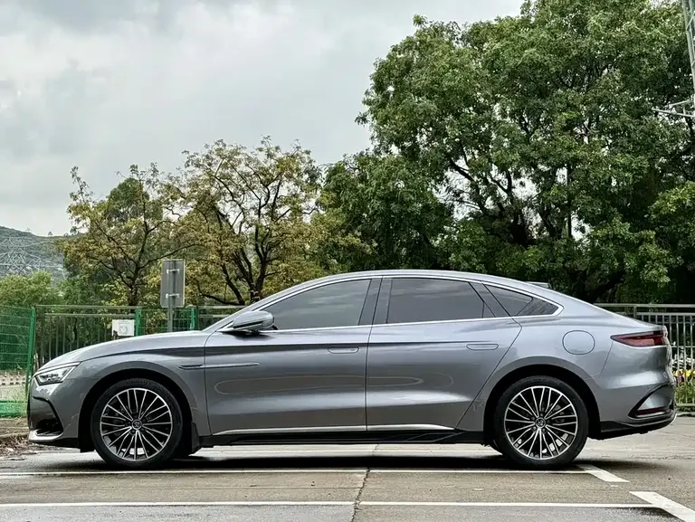 BYD Han DM-i 121 KM Honored