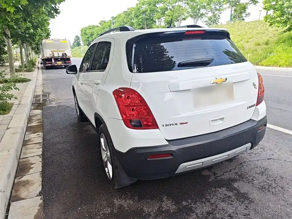 Tracker 1.4 T Auto 2 WD Luxury