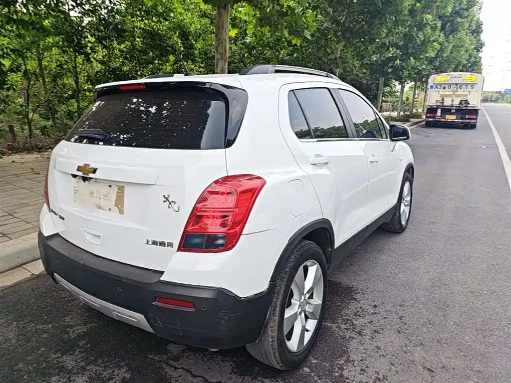 Tracker 1.4 T Auto 2 WD Luxury