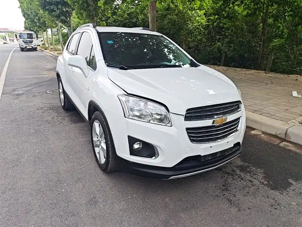 Tracker 1.4 T Auto 2 WD Luxury