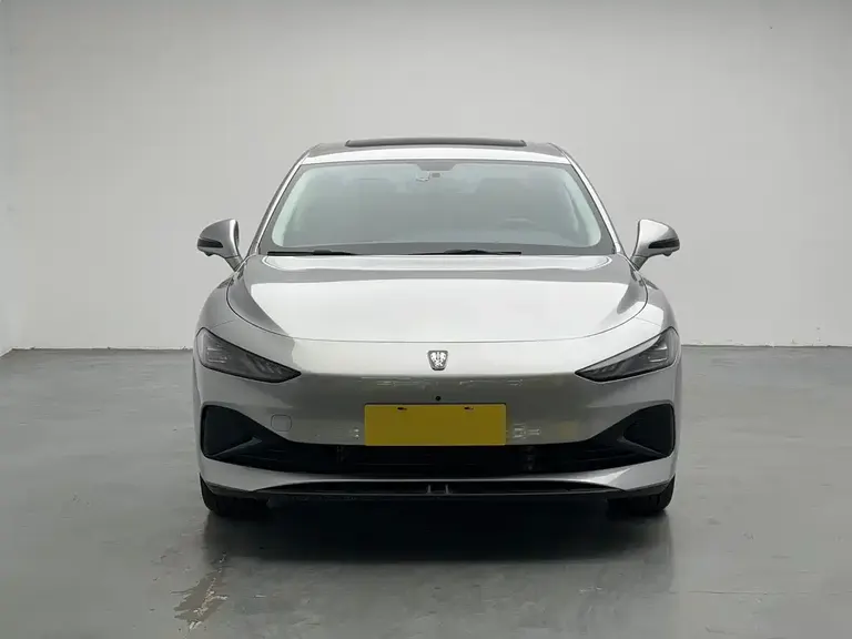 Roewe D7 DMH 125 km Outstanding