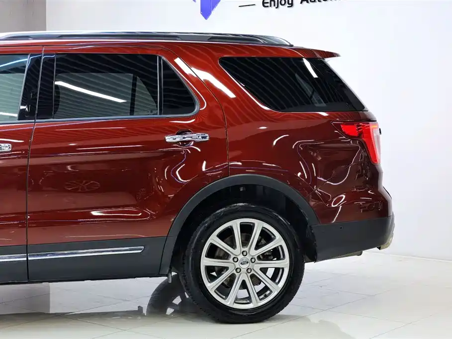 Explorer (Import) 3.5 T Platinum