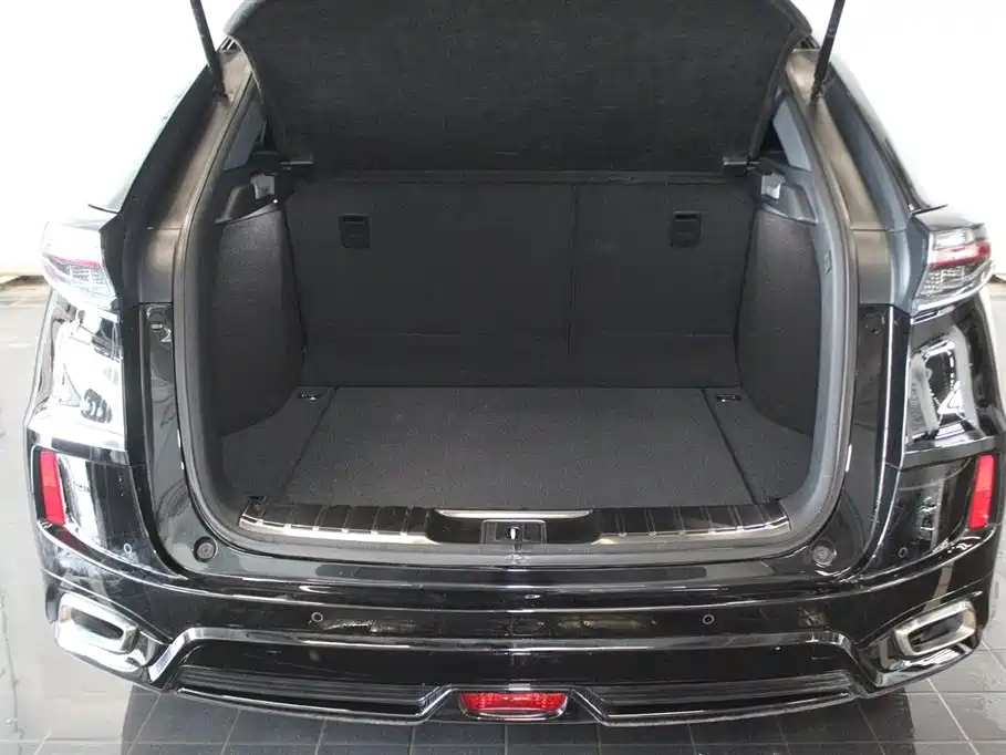 Honda UR-V 370 TURBO 4 WD Premium