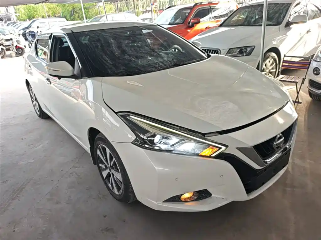 Lannia 1.6 L CVT Cool