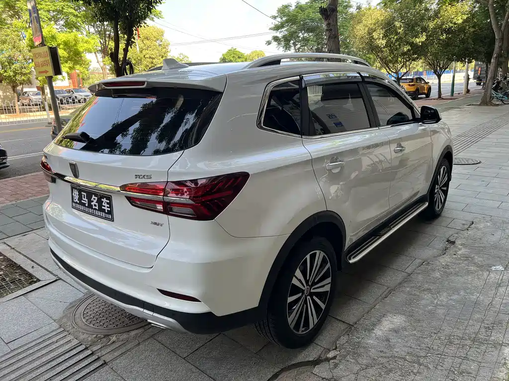 Roewe RX5 20 T 2 WD Auto 4 G Connected Platinum