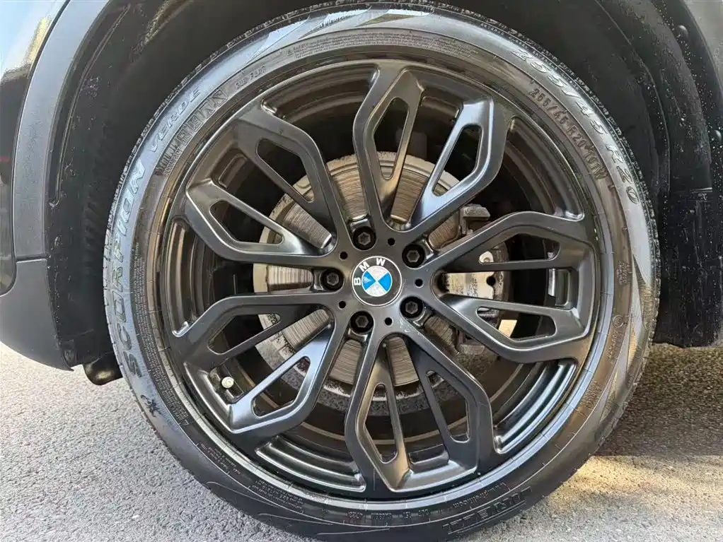 BMW X6 xDrive35 i Leading