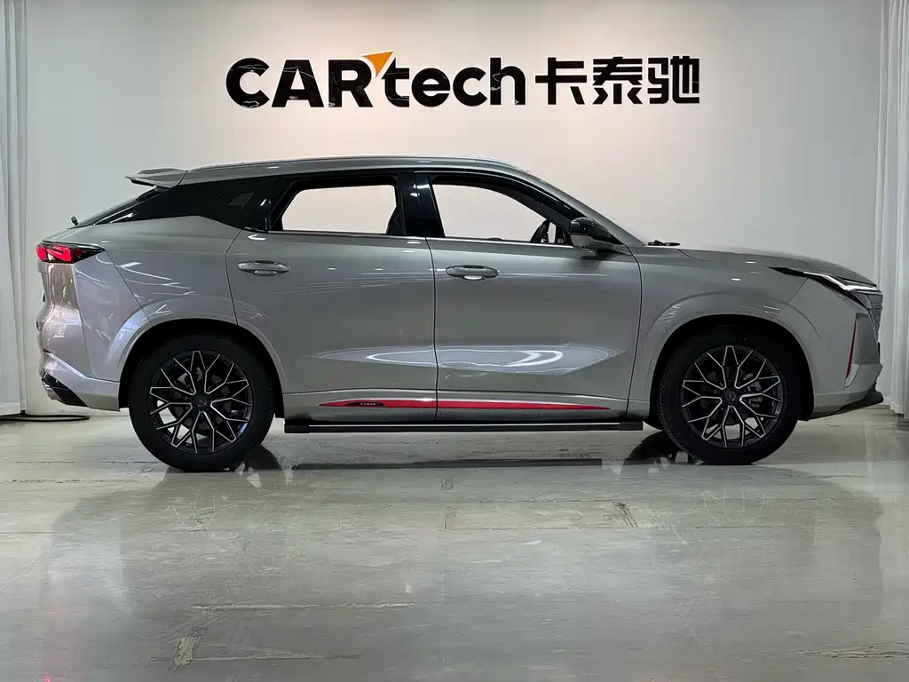 Changan Oshan Z6 Blue Whale 1.5 T DCT Smart Navigation