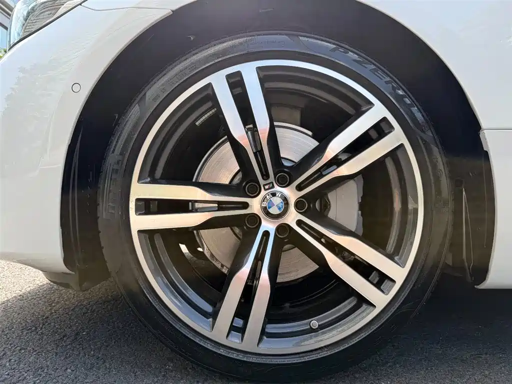 BMW 6 Series GT 630 i M Sport Package
