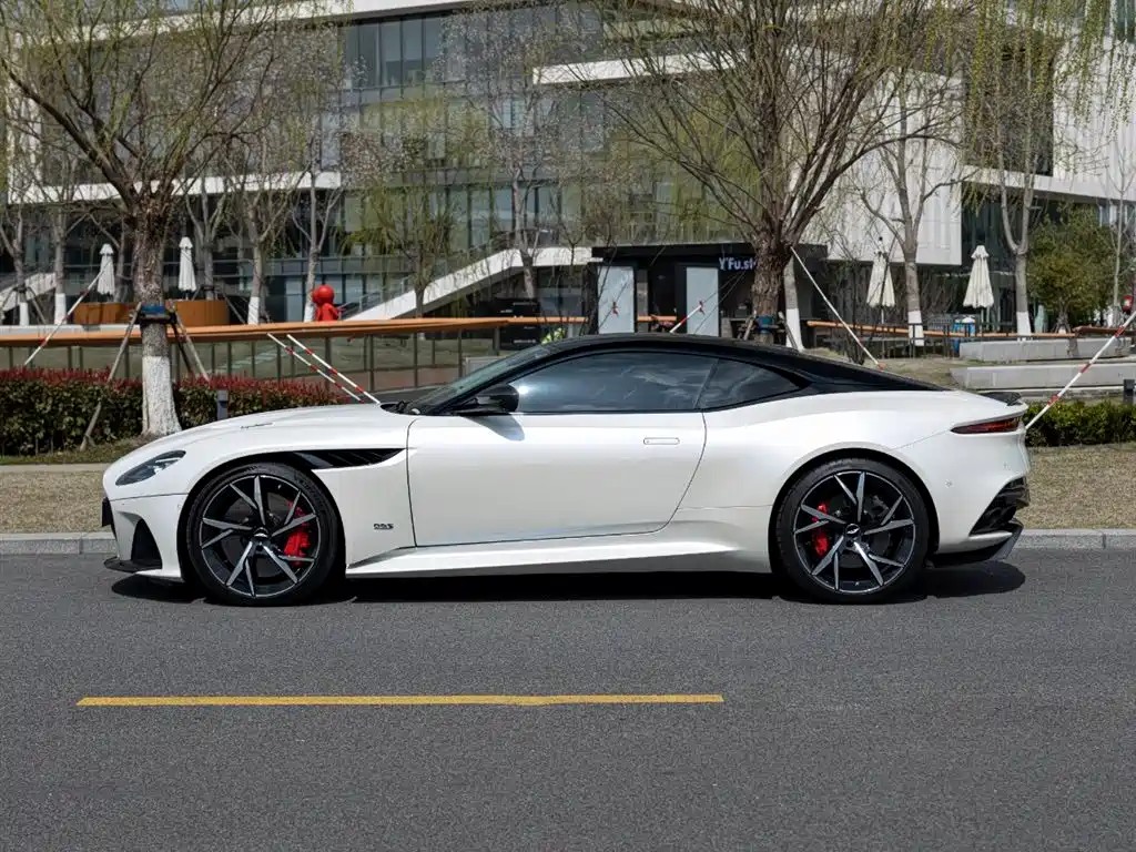Aston Martin DBS DBS Superleggera V12 Coupe