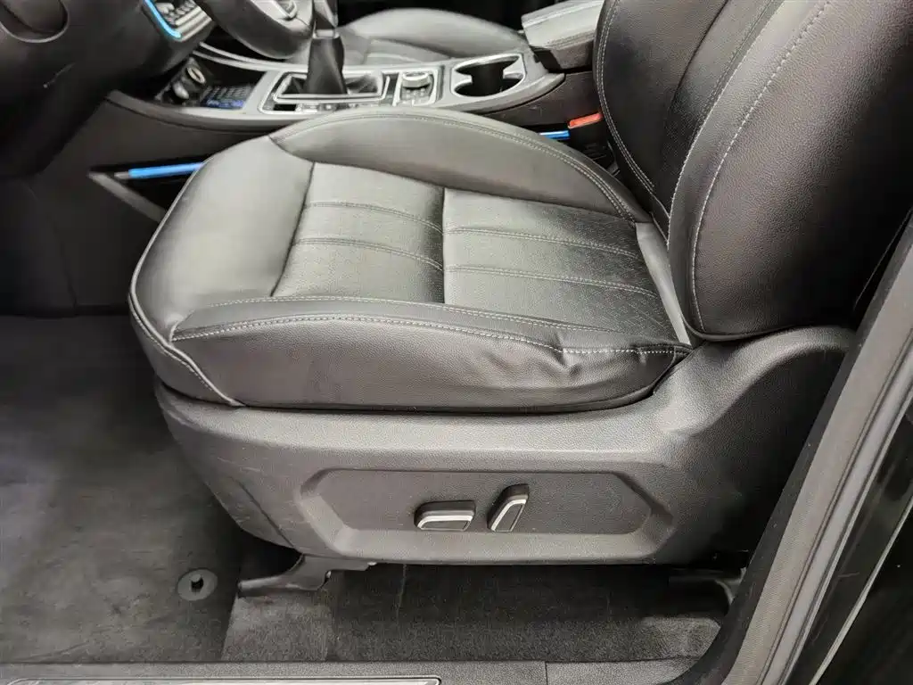 Zotye T700 众泰T700 2017款 1.8 T 手动尊享型