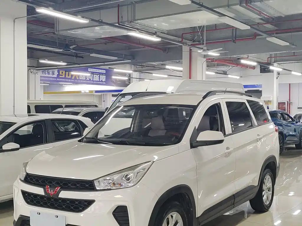Wuling Hongguang S3 1.5 L Manual Standard CN-V