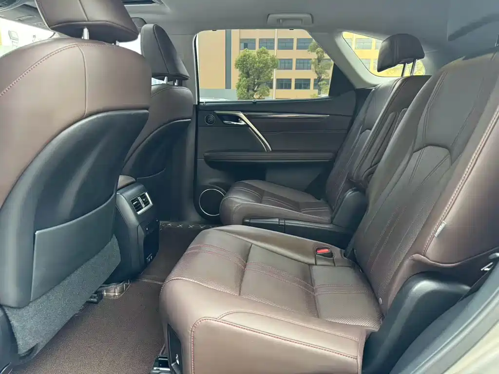 Lexus RX 450 hL 4 WD Luxury 6-seat CN-VI