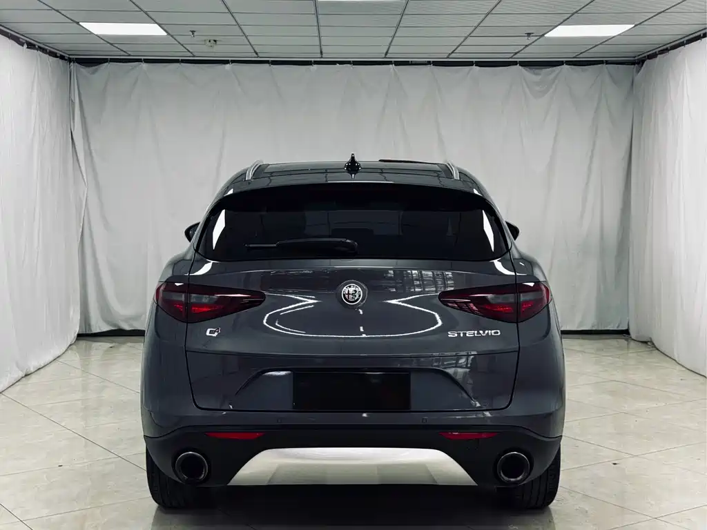Stelvio 2.0 T 200 HP Luxury