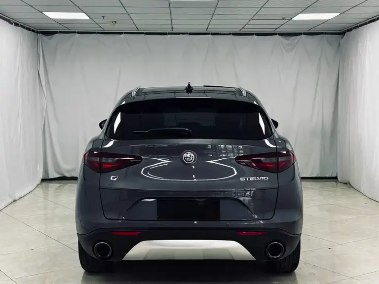 Alfa Romeo Stelvio 2.0 T 200 HP Luxury