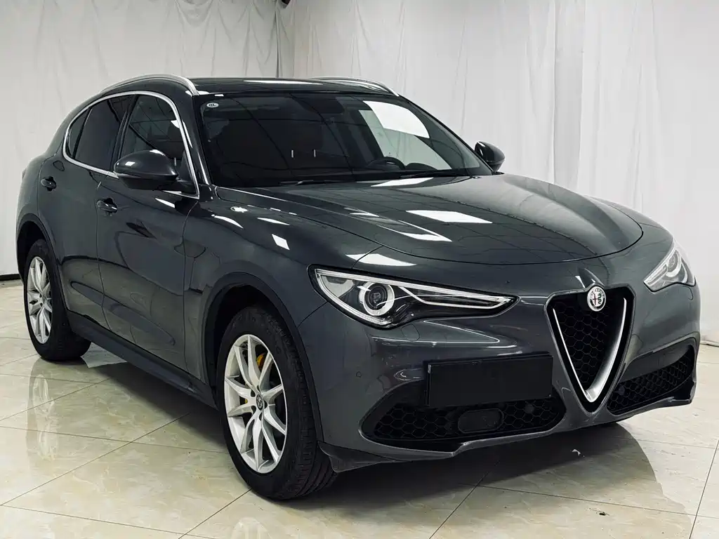 Stelvio 2.0 T 200 HP Luxury