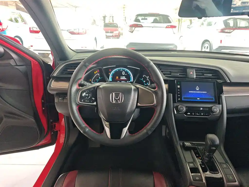 Civic HATCHBACK 220 TURBO CVT New Sharp Control