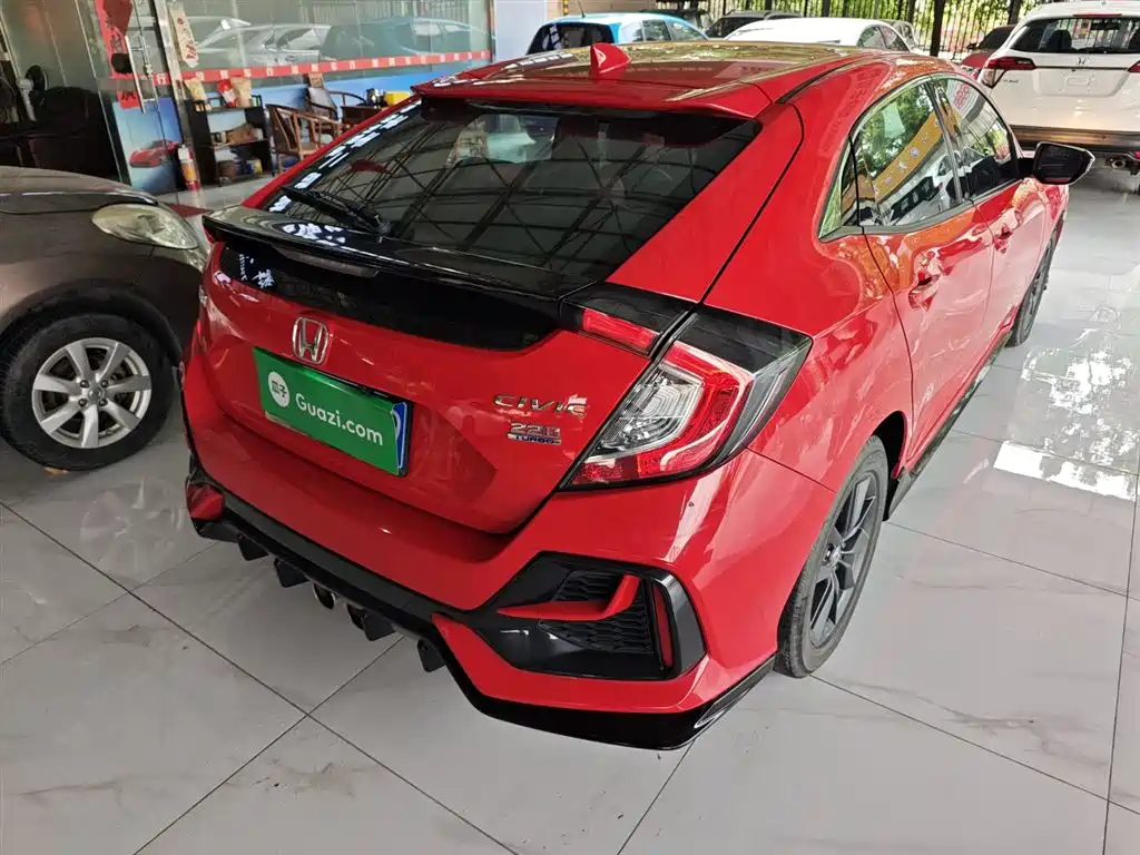 Civic HATCHBACK 220 TURBO CVT New Sharp Control