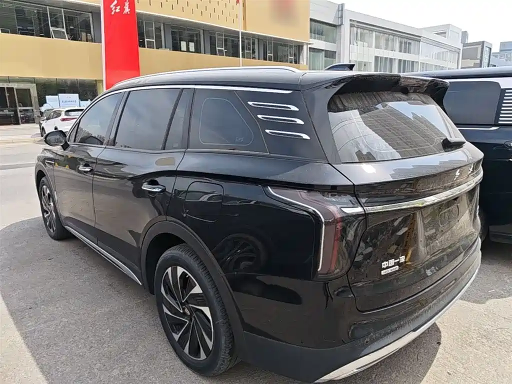 Hongqi HS7 PHEV 2.0 T PHEV 4 WD Flagship Smooth 6-seat