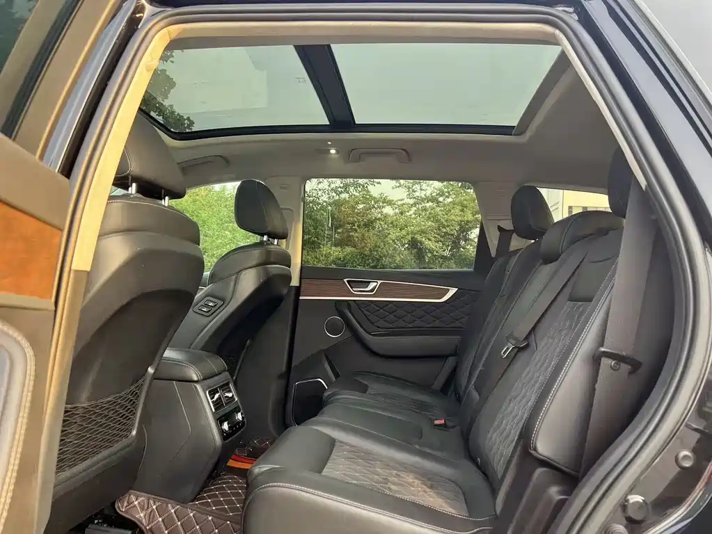 Hongqi HS7 3.0 T Auto 4 WD Connected Flagship Enjoyment