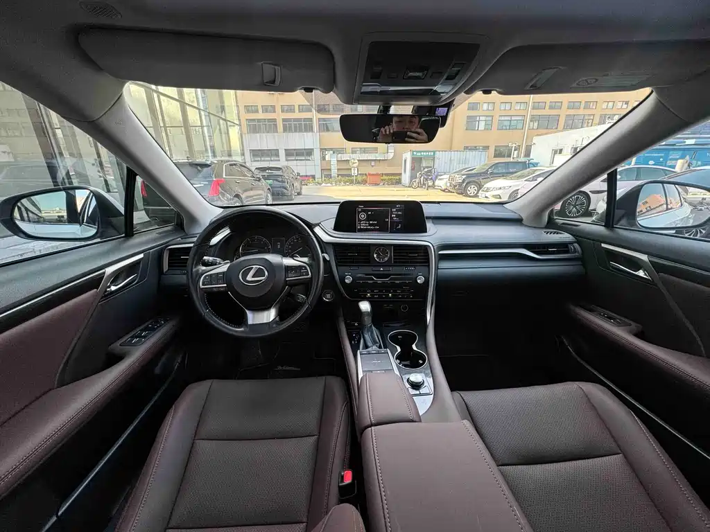 Lexus RX Facelift 300 2 WD Elite