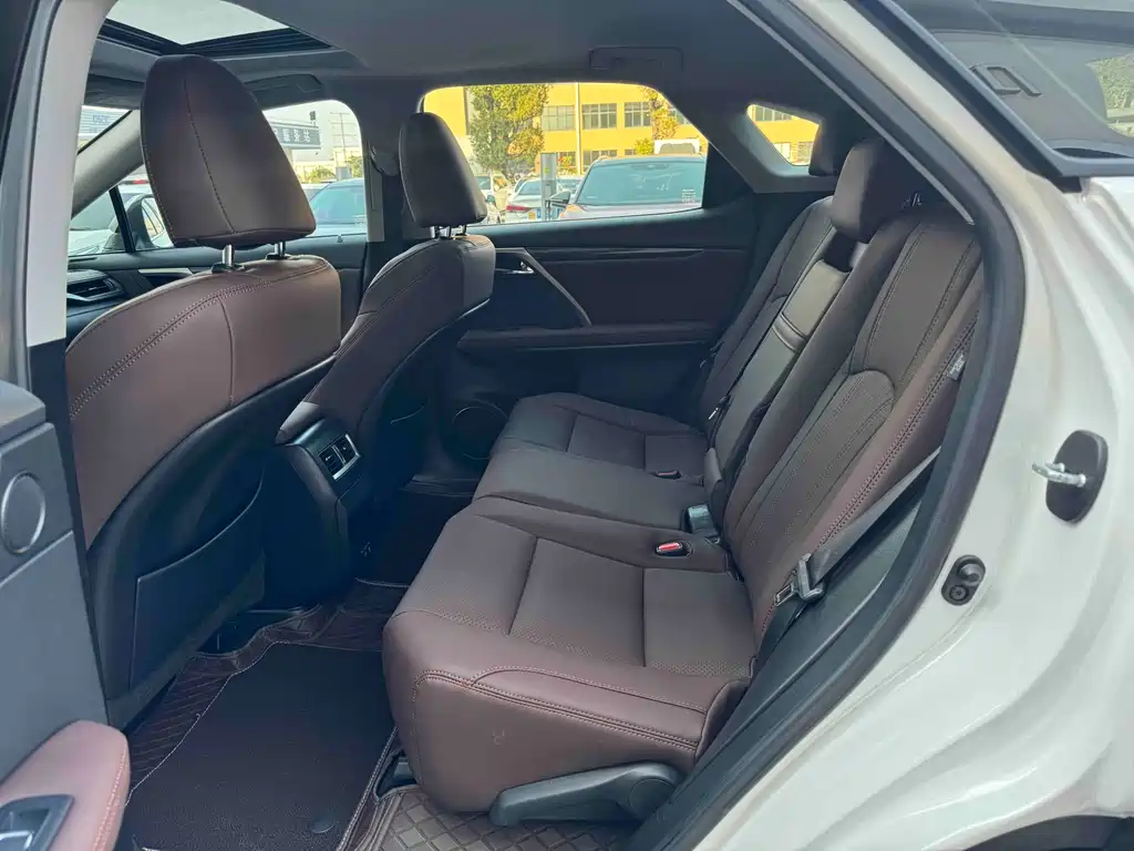 Lexus RX Facelift 300 2 WD Elite
