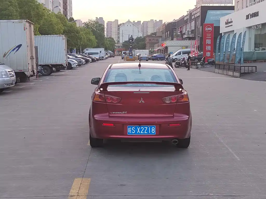 Lancer EX 翼神 2010款 时尚版 1.8 L 手动睿智型