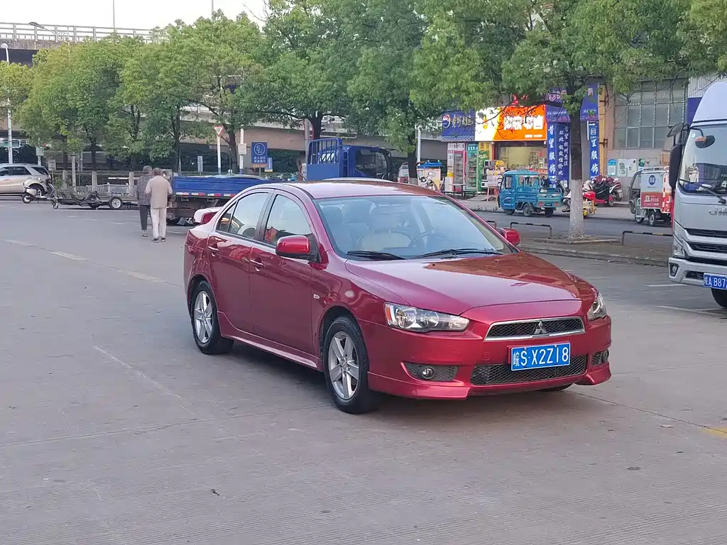 Lancer EX 翼神 2010款 时尚版 1.8 L 手动睿智型