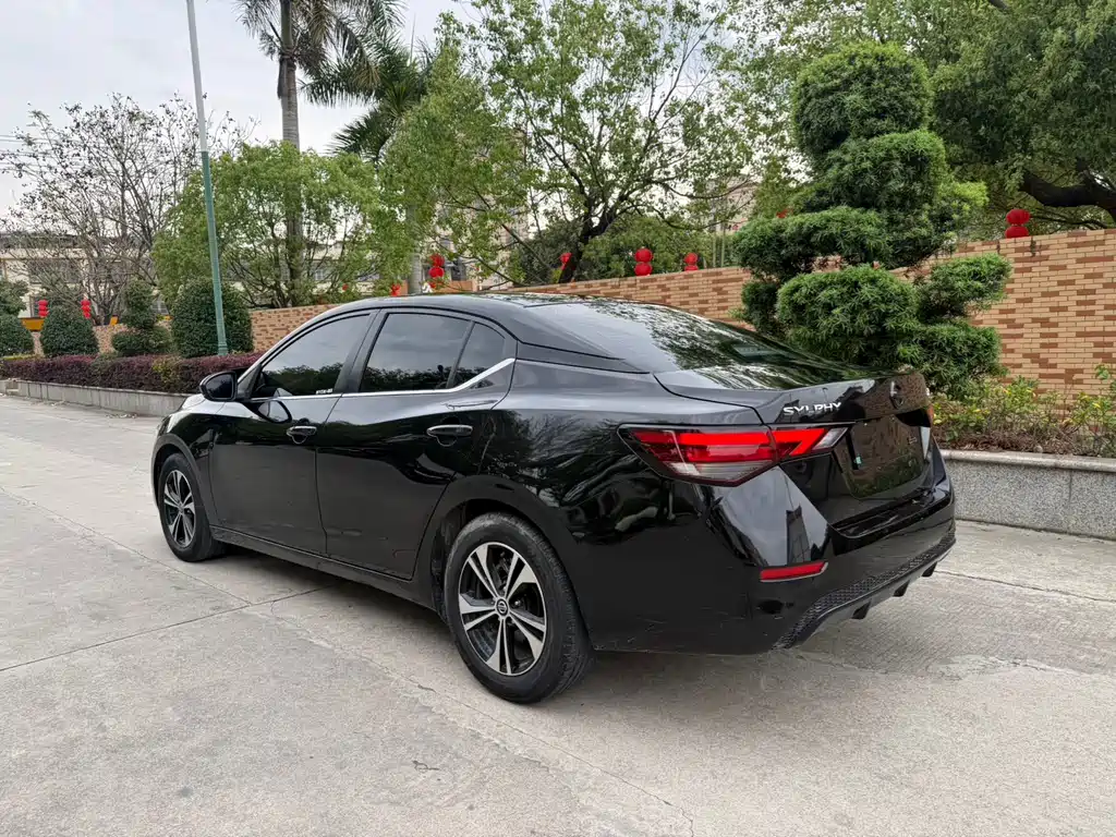 Sylphy 1.6 L XL CVT Joy