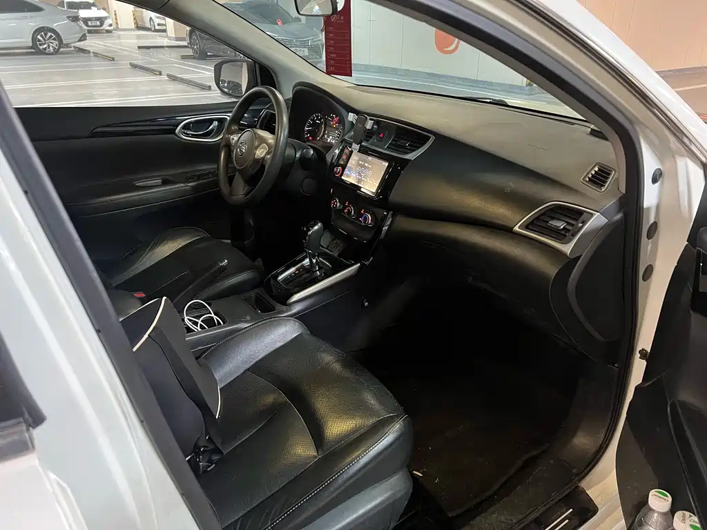 Sylphy 1.6 XV CVT Premium