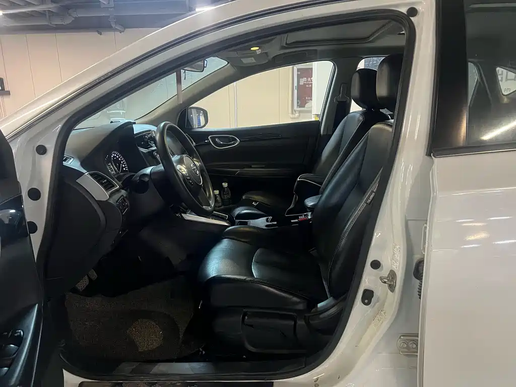Sylphy 1.6 XV CVT Premium