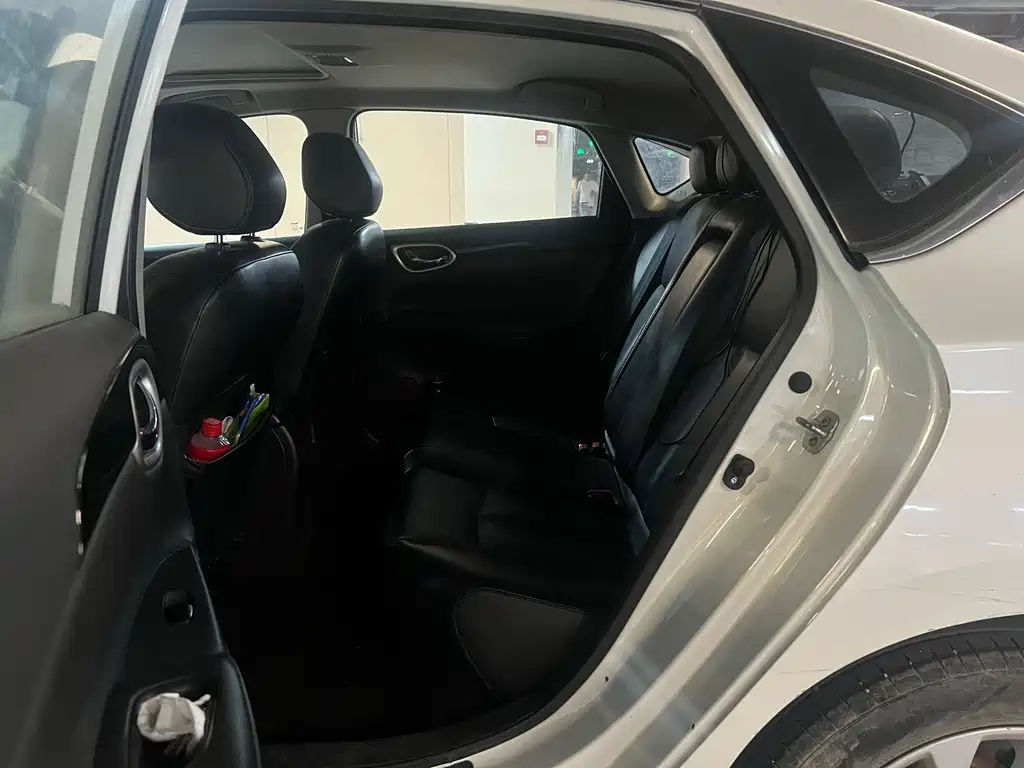 Sylphy 1.6 XV CVT Premium