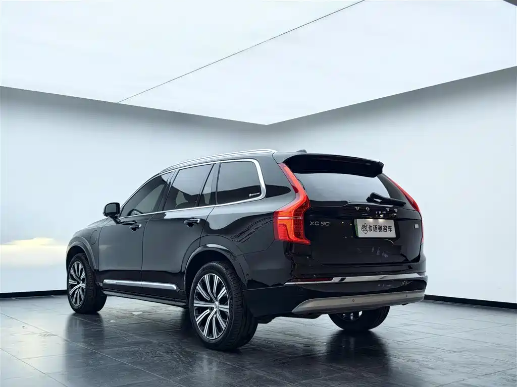 Volvo XC90 PHEV E Drive Hybrid T8 Smart Supreme Luxury 7-seat