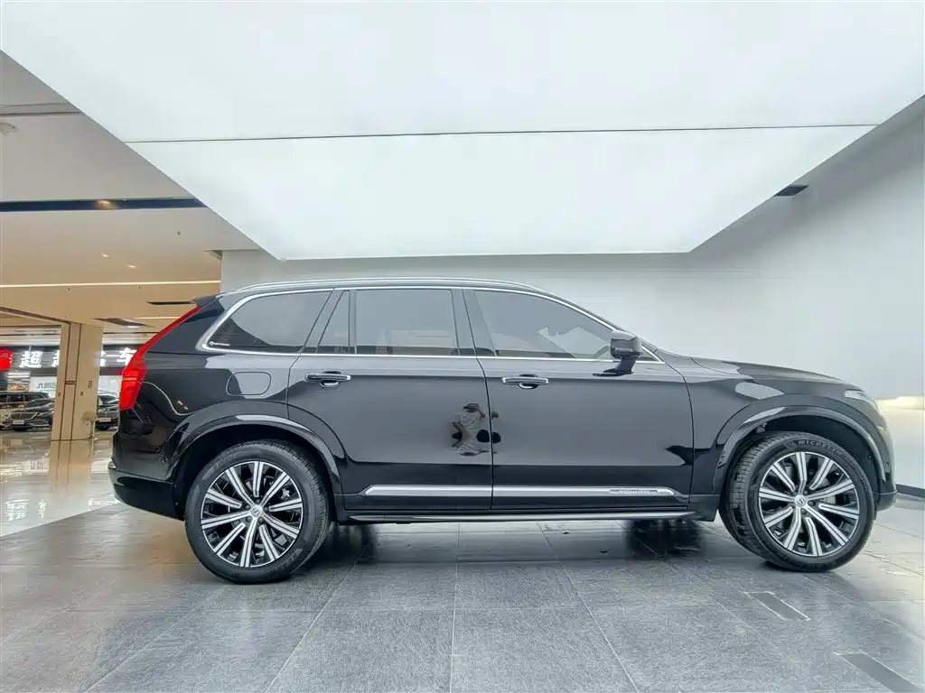 Volvo XC90 PHEV E Drive Hybrid T8 Smart Supreme Luxury 7-seat