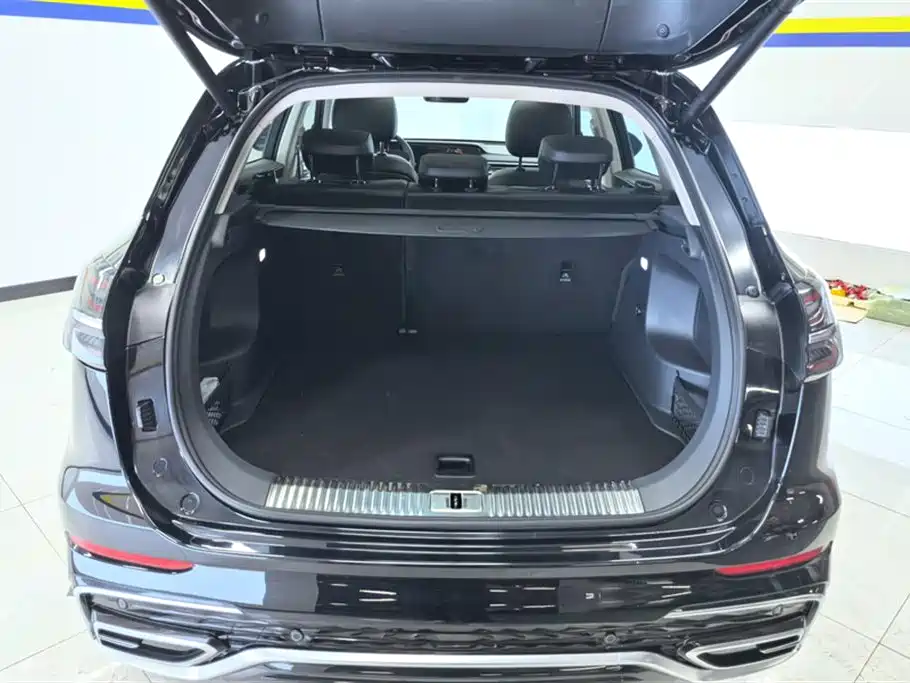 Hongqi HS5 2.0 T Flagship Enjoyment Pro