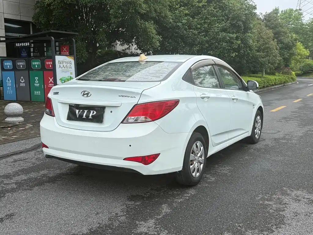 Accent 1.4 L Manual Intelligent GLS