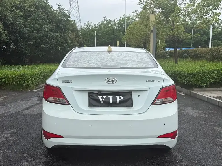 Hyundai Accent 1.4 L Manual Intelligent GLS