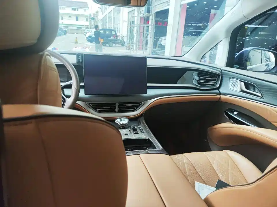 Denza D9 DM-i 970 4 WD Flagship
