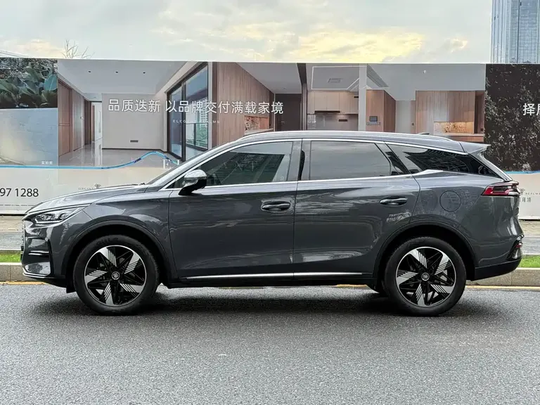 BYD Tang NEV DM-i Champion 112 KM Premium