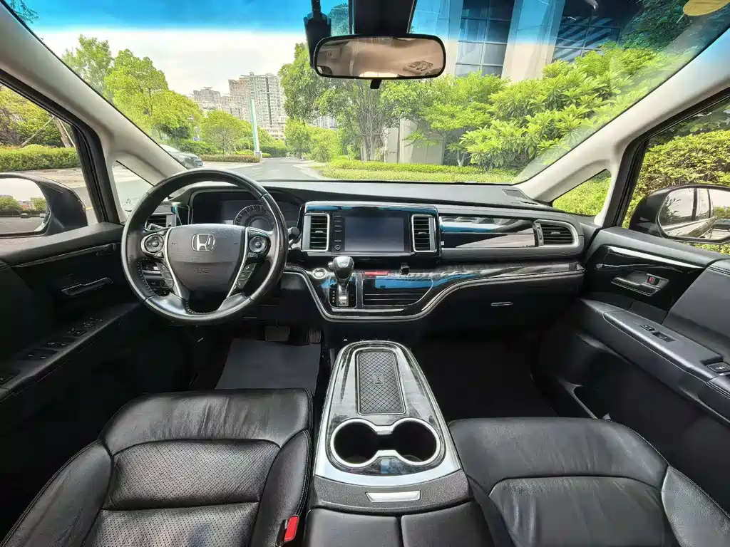 Elysion 2.0 L Hybrid Luxury
