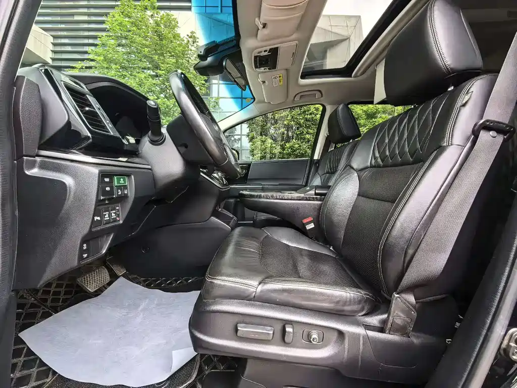Elysion 2.0 L Hybrid Luxury