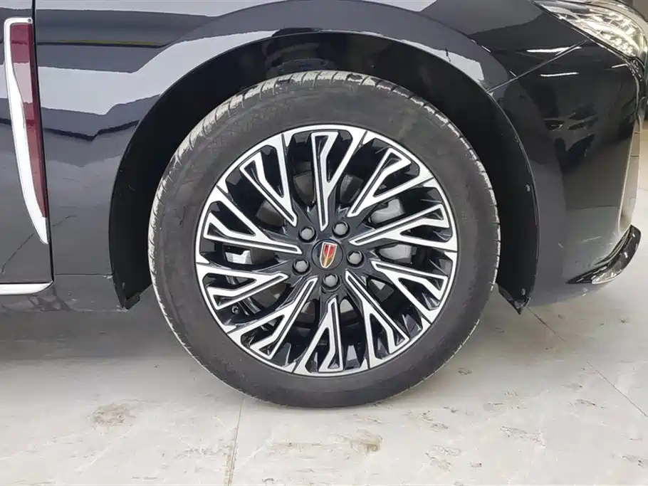 Hongqi H5 2.0 T Auto Flagship Smooth