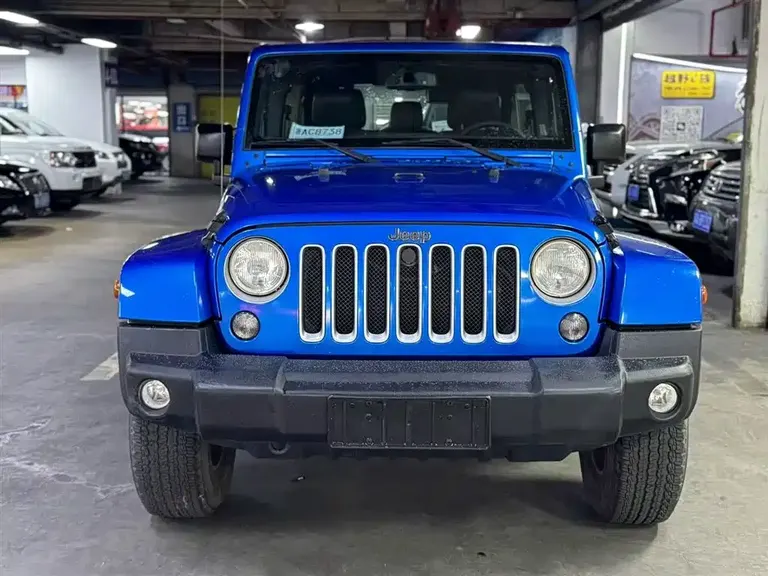 Jeep Wrangler 3.0 L Sahara 4-door Comfort Enjoyment