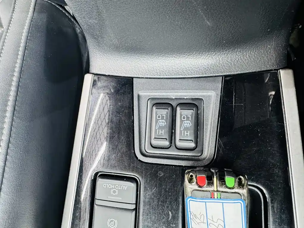 Outlander 2.0 L 2 WD Smooth Enjoyment 5-seat